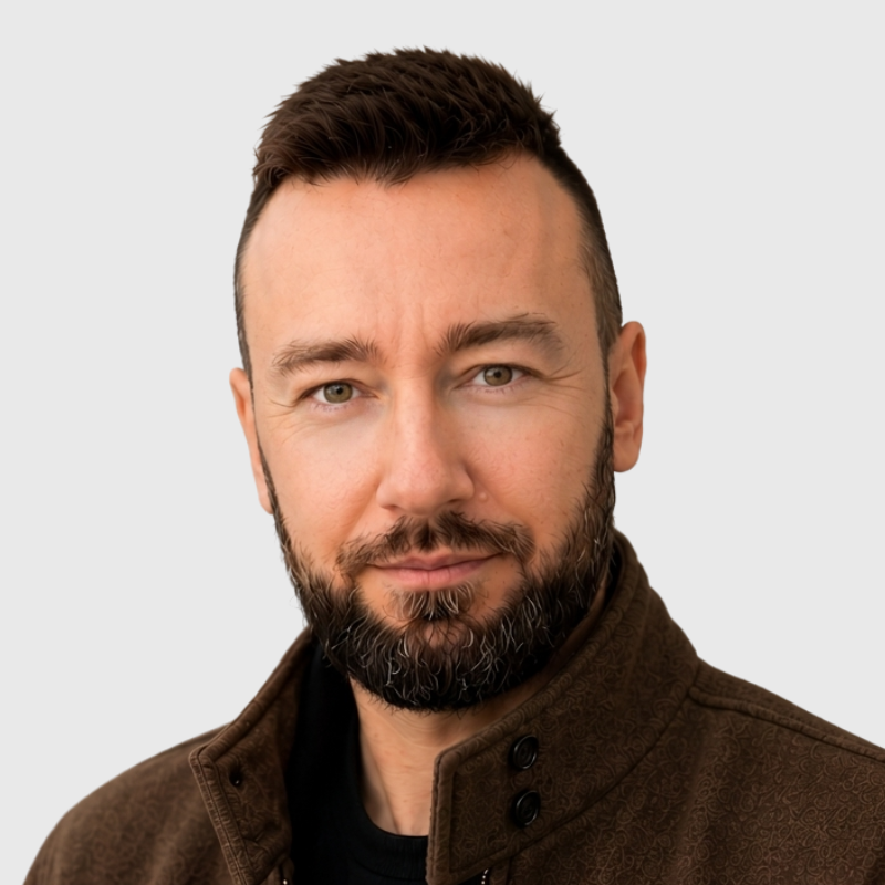 Envoria Chris 3